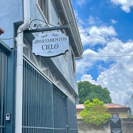 Apartamentos Cielo #1, Airport Juan Santamaria アラフエラ エクステリア 写真