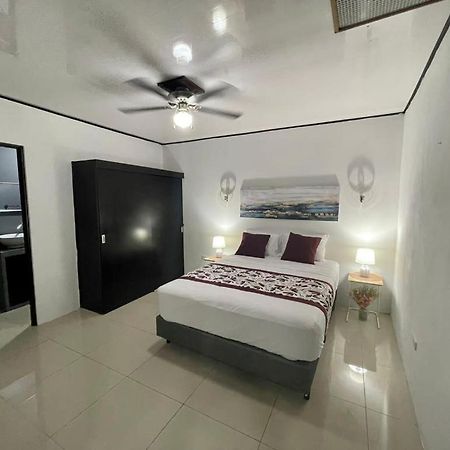 Apartamentos Cielo #1, Airport Juan Santamaria アラフエラ エクステリア 写真