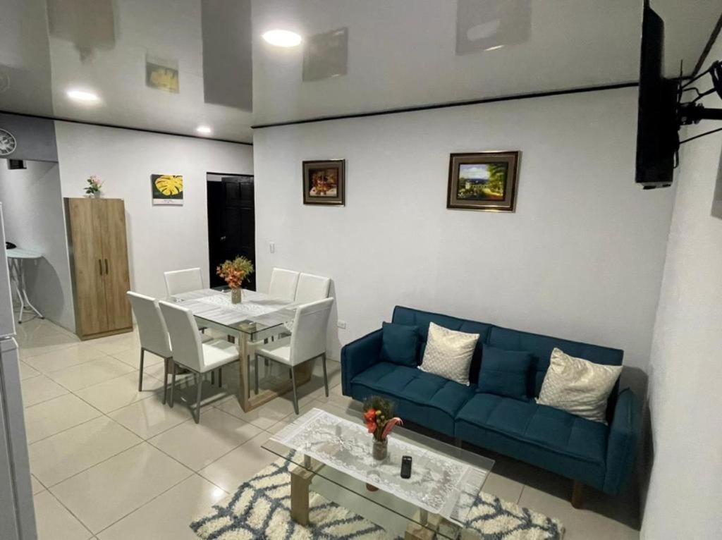 Apartamentos Cielo #1, Airport Juan Santamaria アラフエラ エクステリア 写真